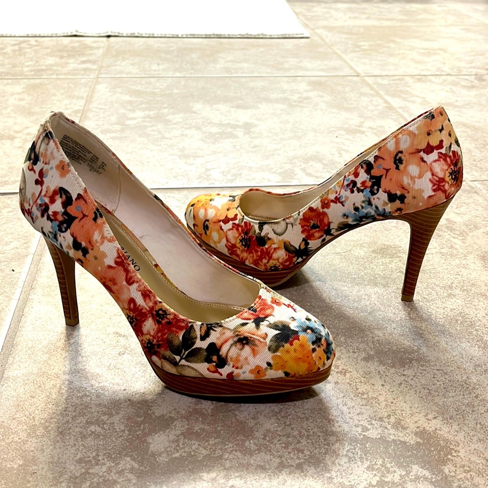💐EUC Christian Siriano Floral Heels